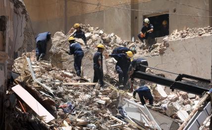 В Египте рухнул 13-этажный дом