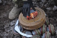 Командующий ВСУ сообщил об увеличении плотности минных полей на северной границе