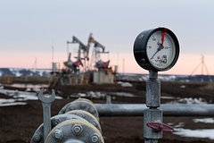 Названа цена на российскую нефть для исчерпания резервов в юанях