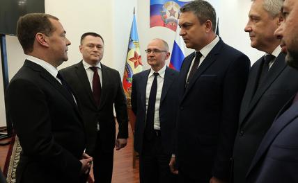Медведев «зачекинился» в Донбассе: Зачем замглавы Совбеза вышел из Telegram в реальность
