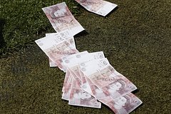 В Великобритании заменят монеты и банкноты после смерти Елизаветы II