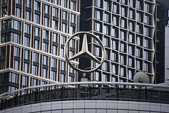 Российский дилер получил право ремонтировать автомобили Mercedes
