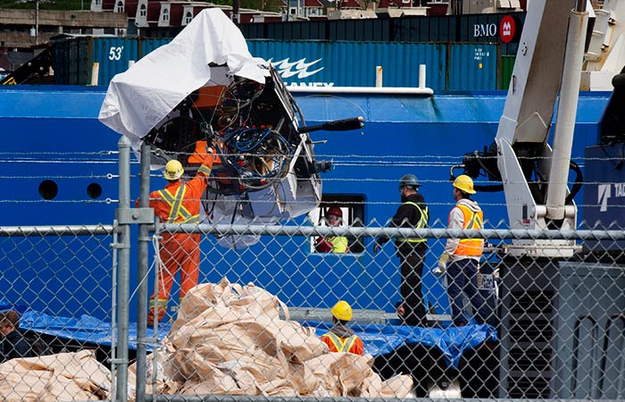 Береговая охрана США извлекла предполагаемые останки погибших в батискафе "Титан"