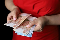 В Минфине России посоветовали хранить сбережения в рублях