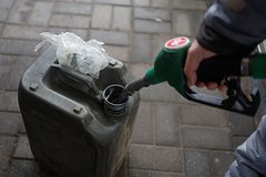Стало известно о возможном запрете экспорта бензина из России
