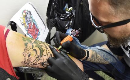 Доктор Мясников предупредил о смертельной опасности татуировок