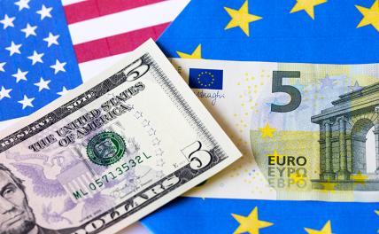 ЦБ назвал курс доллара и евро