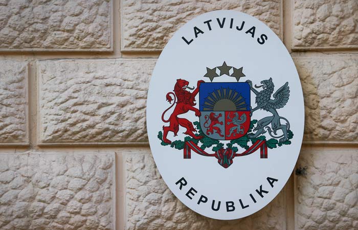 Латвия понизит уровень диппредставительства в России и отзовет посла