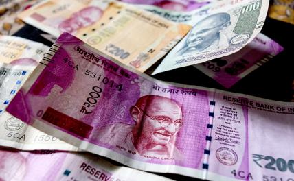 С рупиями за нефть нечего делать: Эксперт назвал Индию неудачным примером расчетов в нацвалютах