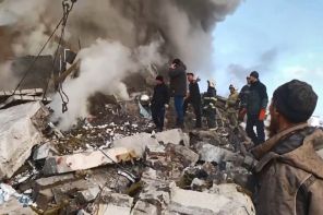 Взрыв в жилом доме на Сахалине: фото с места событий