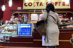 В России начали менять название кофеен Costa Coffee