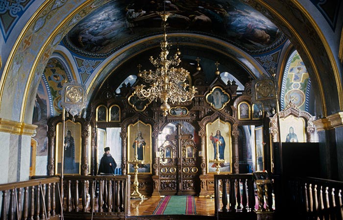Правительство Украины намерено расторгнуть с УПЦ договор об аренде Почаевской лавры