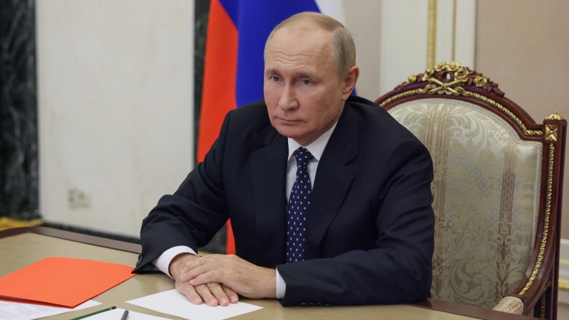 Путин подписал закон об усилении контроля над имуществом АНО