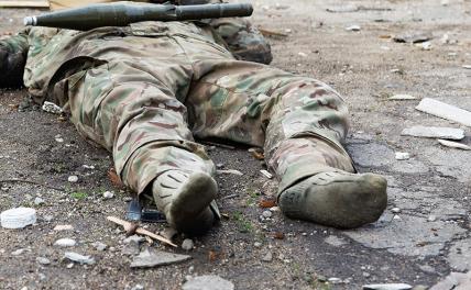Стало понятно, почему «музыканты» снимают натовские ботинки с убитых украинским солдат