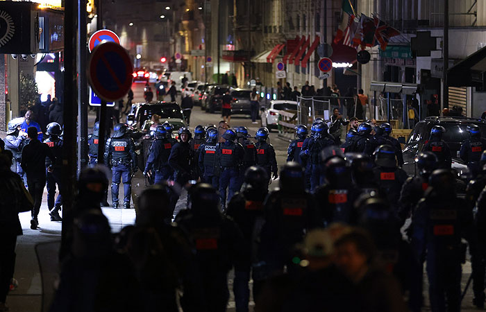 Во Франции задержали более 700 участников беспорядков