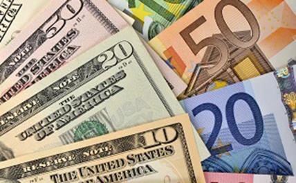 Доллар или евро: эксперт назвал лучшие валюты для сбережений в 2023 году