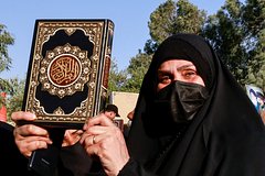 Полиция Швеции разрешила сжечь в Стокгольме Коран и флаг Ирака