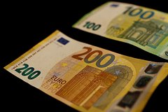 Польша объяснила опасения вводить у себя евро