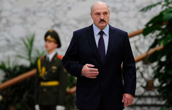 Лукашенко призвал закончить конфликт на Украине, пока РФ не развернула экономику полностью