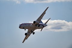 Кабмин утвердил минимальную цену на самолеты Superjet из российских запчастей